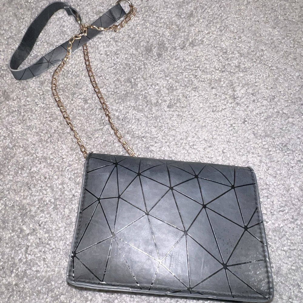 Black & Gold Geometric Purse - Picture 9 of 12